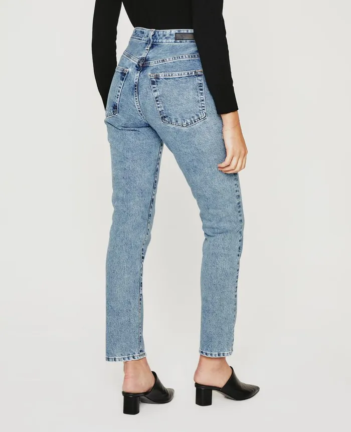 AG Jeans Alexxis Slim Moonwash Lake Effect Women Denim AG Jeans Alexxis Slim Moonwash Lake Effect Women Denim