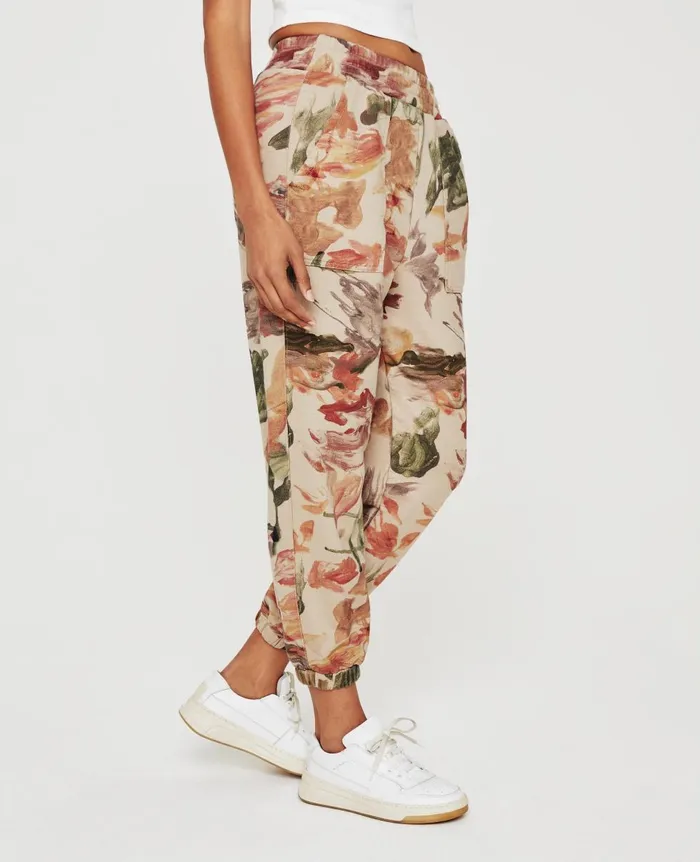 AG Jeans Nova Sweatpant Garden Camo Neutral Multi Women Pants AG Jeans Nova Sweatpant Garden Camo Neutral Multi Women Pants
