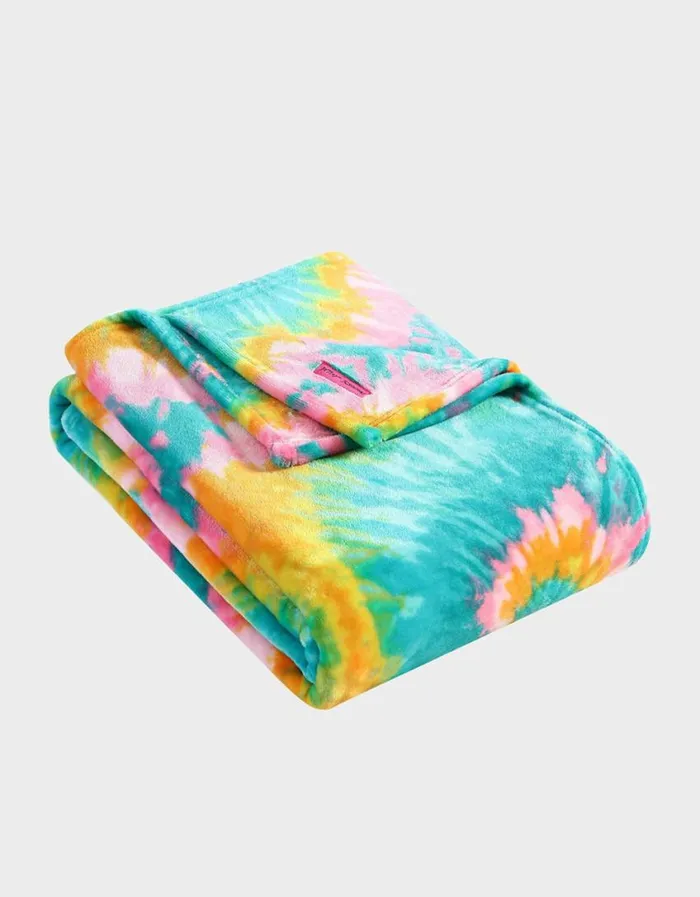 Betsey Johnson Women BETSEYS TIE DYE LOVE THROW BLANKET MULTI