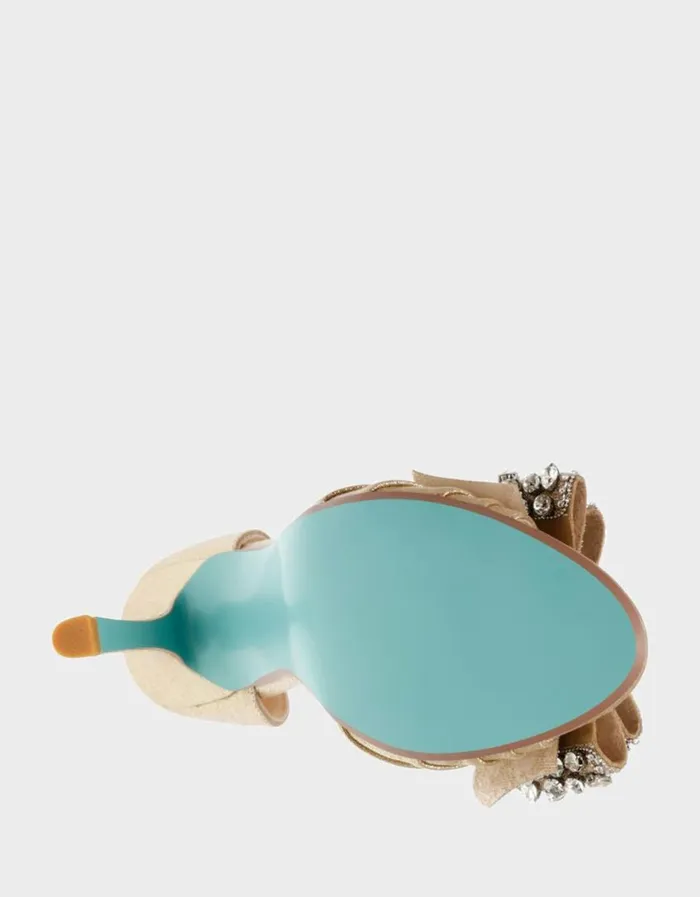 Betsey Johnson Women LANDN GOLD Gold