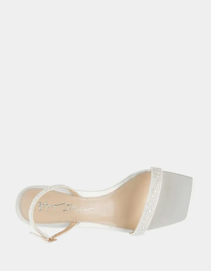 Betsey Johnson Women REBEL IVORY Ivory