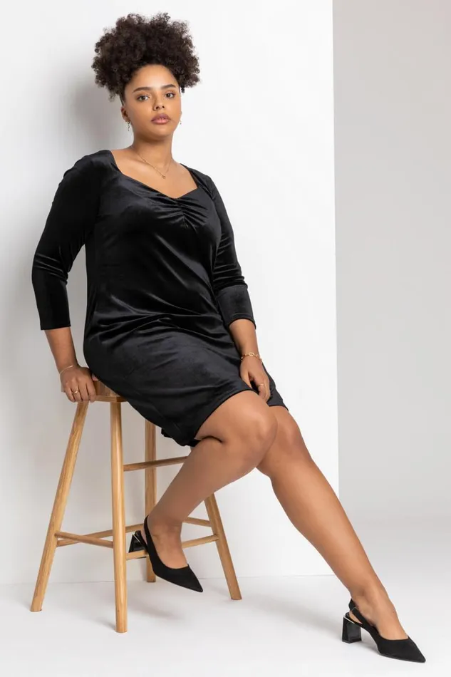 Black Curve Sweetheart Neck Velvet Dress Women Roman Dresses