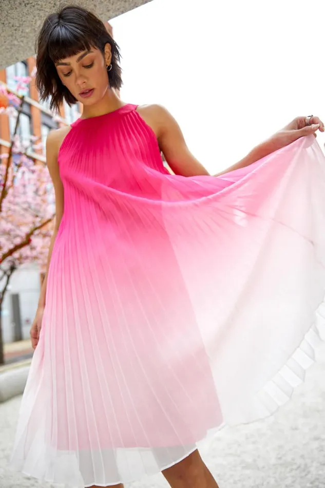Cerise Ombre Halter Neck Pleated Swing Dress Women Roman Dresses