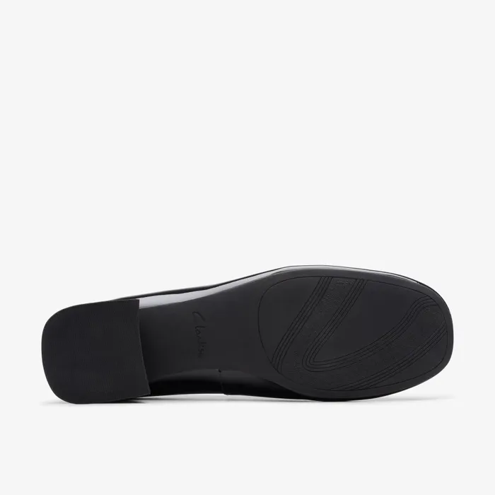 Daiss 30 Shine Black Patent Women Clarks Heels and Pumps