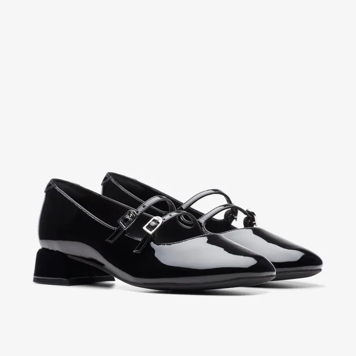 Daiss 30 Shine Black Patent Women Clarks Heels and Pumps