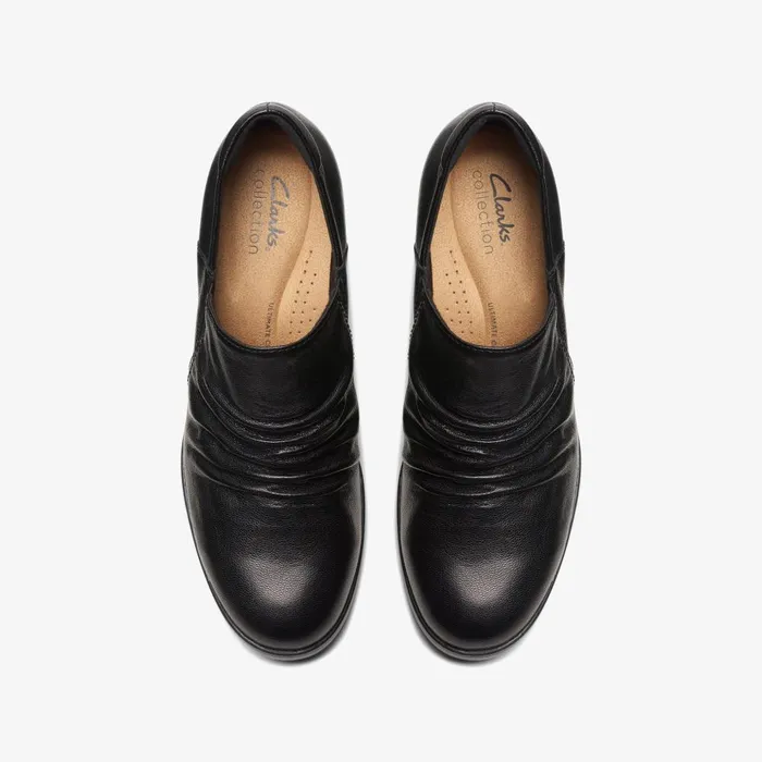Emily 2 Cove Black Leather Women Clarks Heels and Pumps
