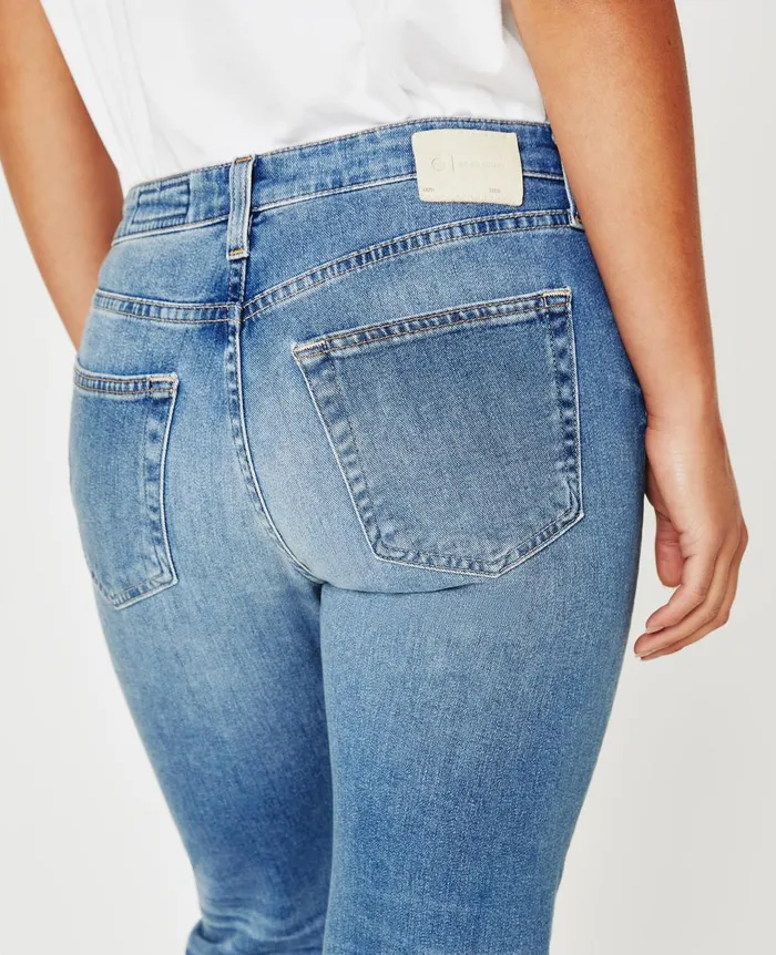 ExBoyfriend Slim 11 Years Saddle Peak Women AG Jeans Denim