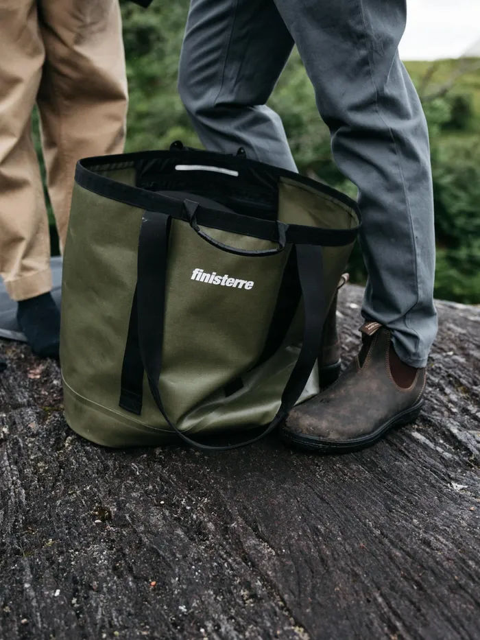 Finisterre Bags MenWomen Drift 35L Waterproof Tote Bag Olive
