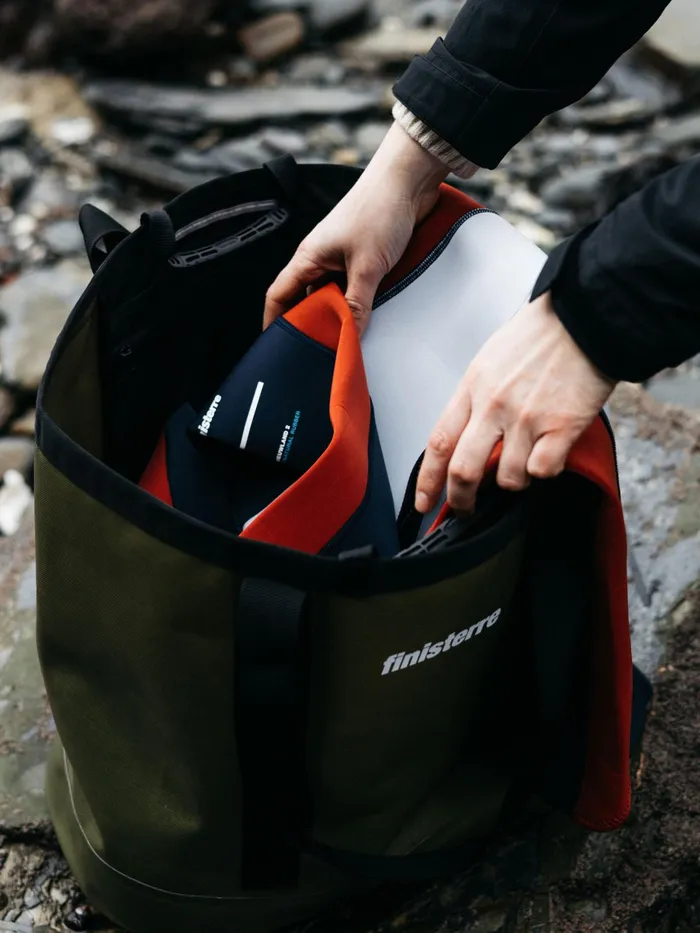 Finisterre Bags MenWomen Drift 35L Waterproof Tote Bag Olive