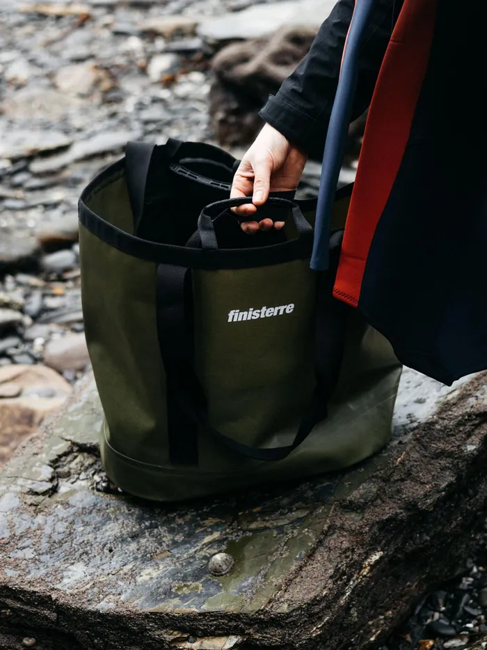 Finisterre Bags MenWomen Drift 35L Waterproof Tote Bag Olive