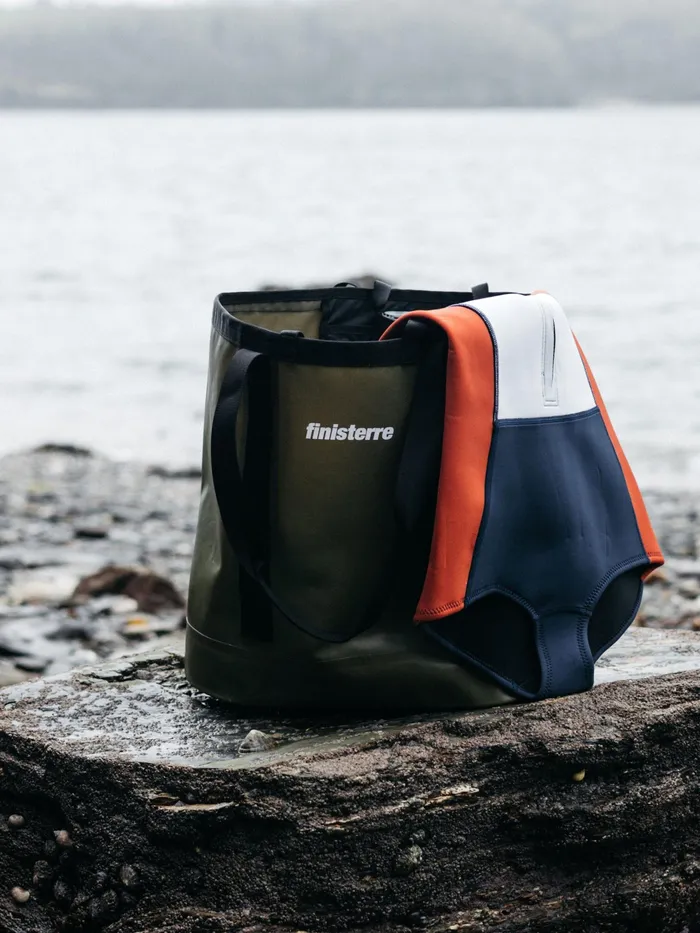Finisterre Bags MenWomen Drift 35L Waterproof Tote Bag Olive
