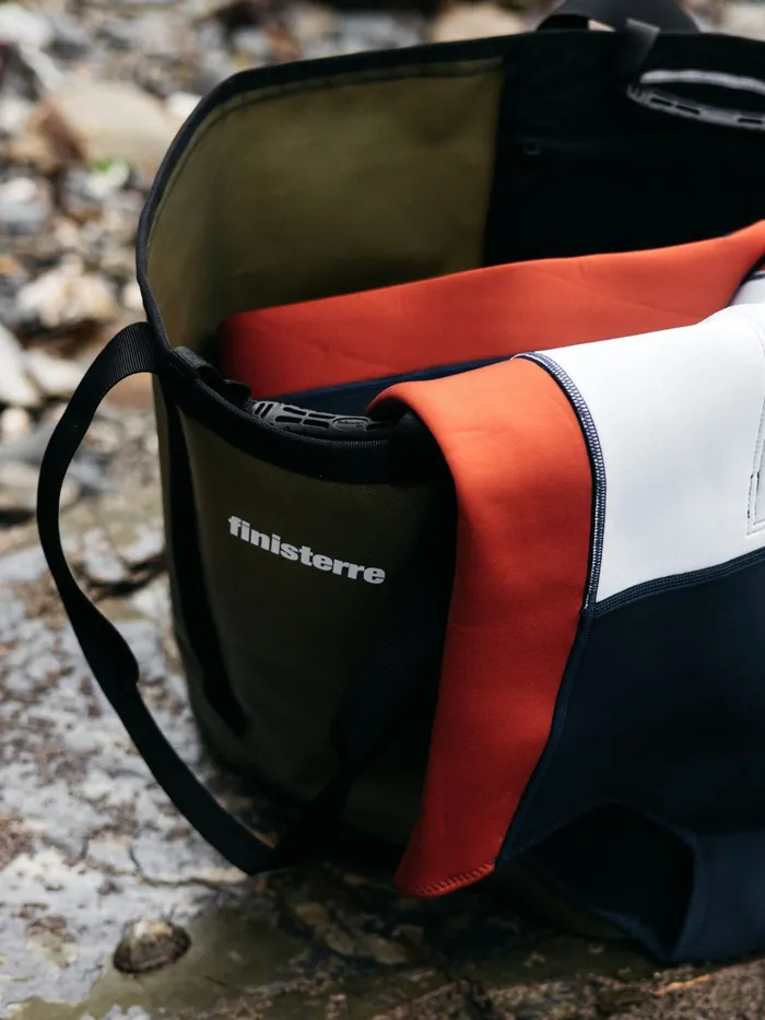 Finisterre Bags MenWomen Drift 35L Waterproof Tote Bag Olive