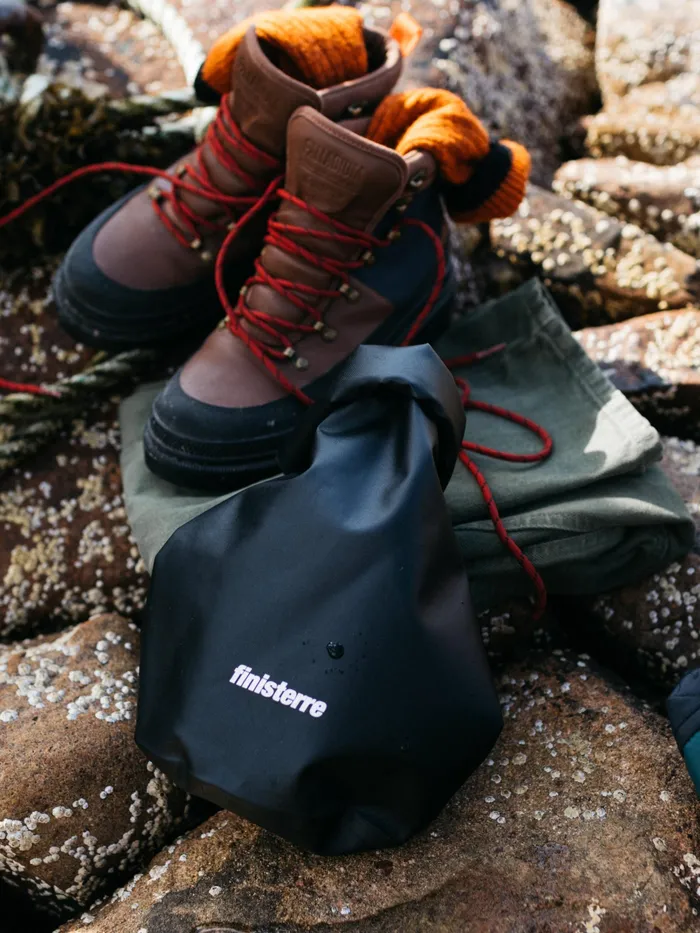 Finisterre Bags MenWomen Elements 5L Dry Bag Black