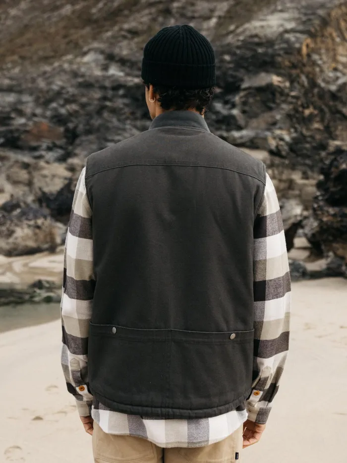 Finisterre Jackets and Coats Men Berings Vest Raven