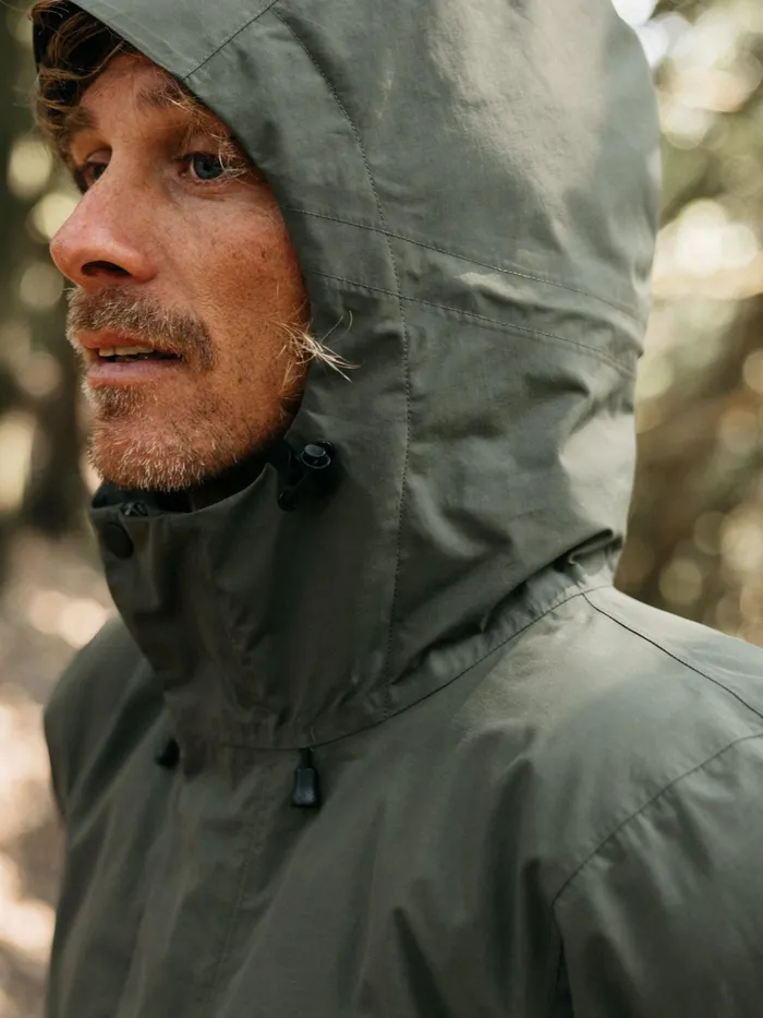 Finisterre Jackets and Coats Men Caelus Waterproof Parka Olive