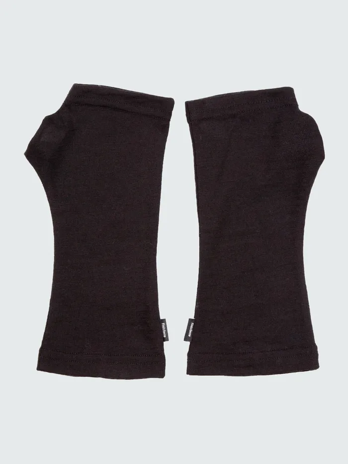 Finisterre Outdoor Accessories MenWomen Eddy 20 Merino Wrist Warmers Black