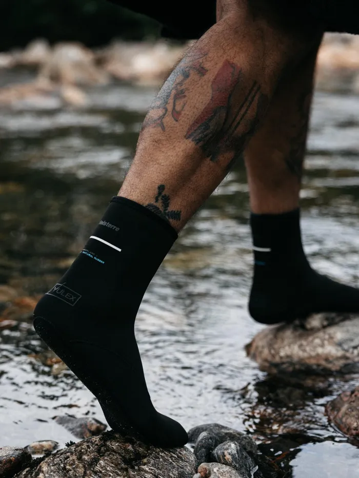 Finisterre Swim Accessories MenWomen Nieuwland 3mm Yulex Swim Sock Black