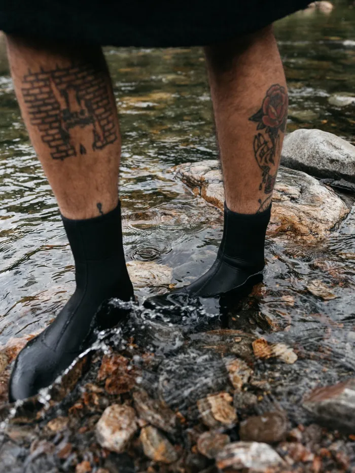 Finisterre Swim Accessories MenWomen Nieuwland 3mm Yulex Swim Sock Black