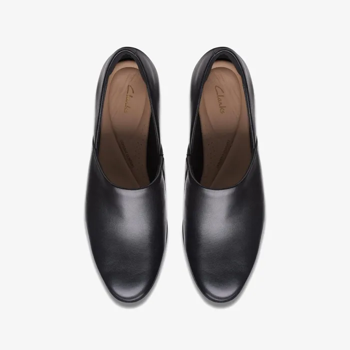 Freva 55 Lily Black Leather Women Clarks Heels and Pumps