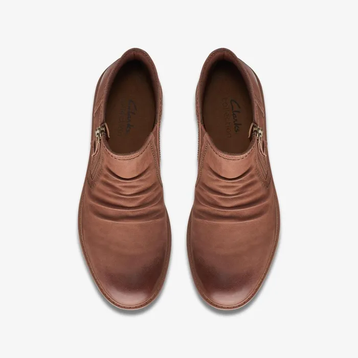 Hearth Dove Tan Nubuck Women Clarks Boots and Booties
