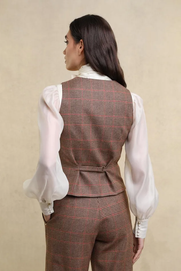 Holland Cooper Hampton Waistcoat Clarence Check Merlot Women Waistcoats Holland Cooper Hampton Waistcoat Clarence Check Merlot Women Waistcoats
