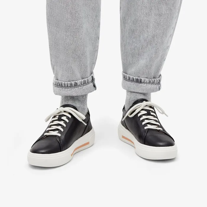 Hollyhock Walk Black Leather Women Clarks Sneakers