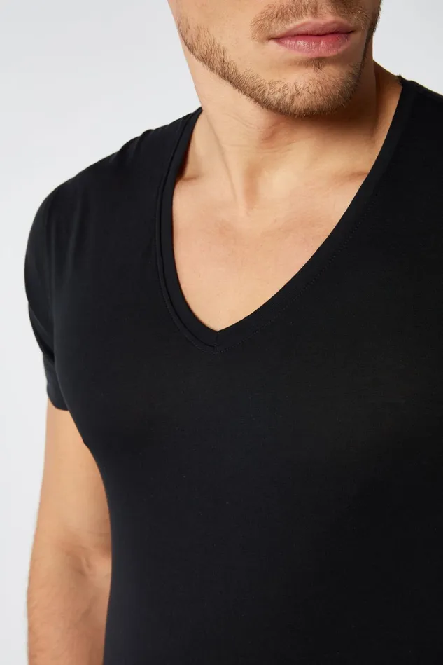 Intimissimi TShirts Polos Men Extrafine Superior Cotton VNeck TShirt Black 019 8211 Black