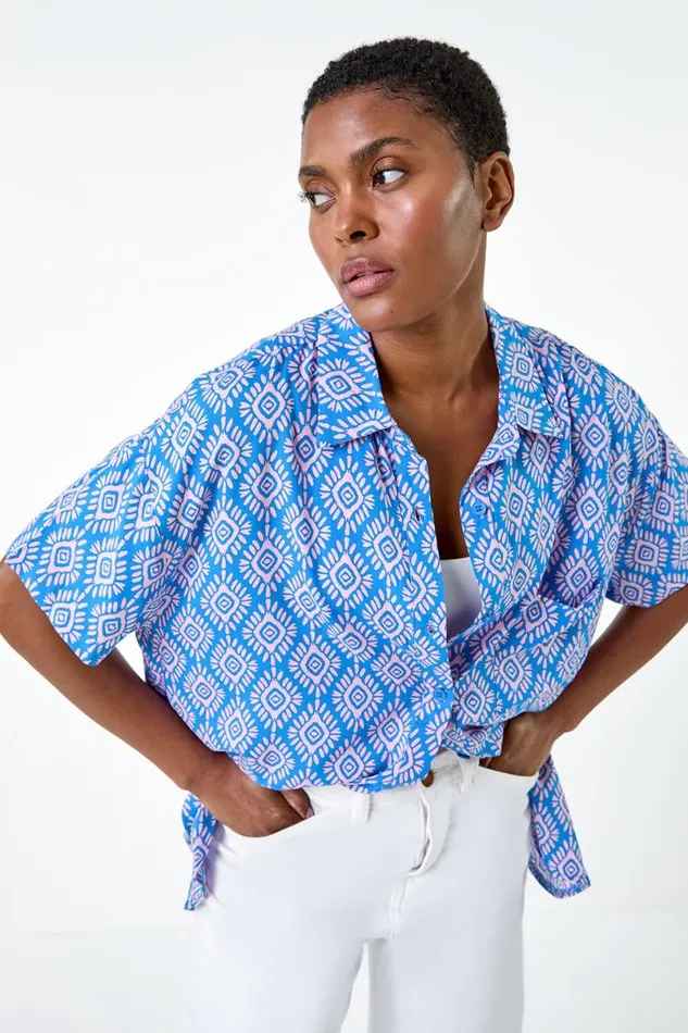 Light Blue Geometric Print Short Sleeve Shirt Women Roman Tops