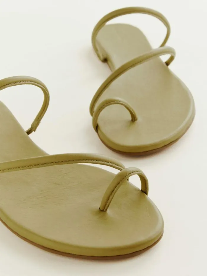 Shoes The Reformation Ludo Toe Ring Strappy Flat Sandal Cerignola Leather