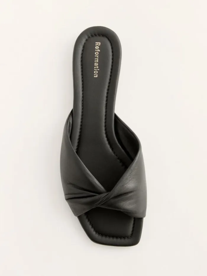 Shoes The Reformation Mikki Twist Flat Sandal Black