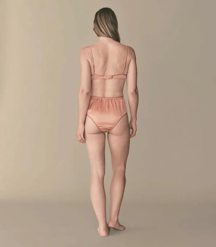 Shop NAOMI BRIEF Sunset DEN Den Delicates