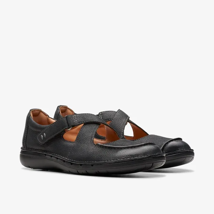 Un Loop Strap Black Leather Women Clarks Flats