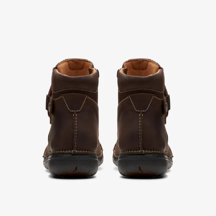 Un Loop Up Dark Brown Leather Women Clarks Boots and Booties