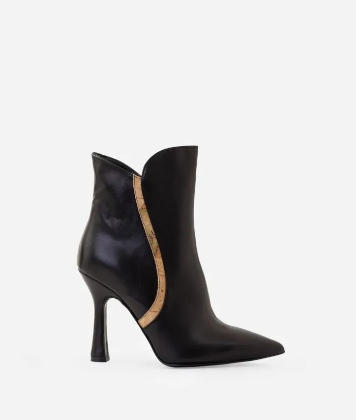Woman Boots and Booties Alviero Martini Smooth Napa Leather Heeled Ankle Boots With Geo Classic Inserts Black Woman Boots and Booties Alviero Martini Smooth Napa Leather Heeled Ankle Boots With Geo Classic Inserts Black