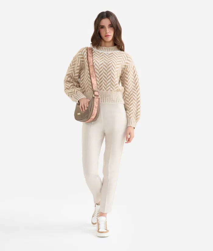 Woman Knitwears Shirts and Tops Alviero Martini WoolViscose Yarn Herringbone Sweater Camel Woman Knitwears Shirts and Tops Alviero Martini WoolViscose Yarn Herringbone Sweater Camel