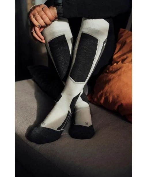 Women SK2 Intermediate Women Skiing Kneehigh Socks Black FALKE Ski Socks