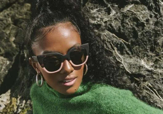 Women Sydney Matte Blonde Tortoise glass Bottle Green TOMS Sunglasses